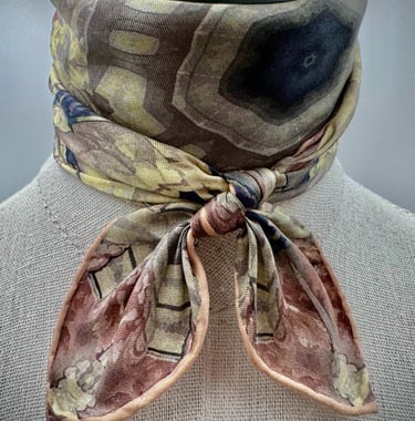 Marino's - accessoire de mode - carré de soie - roulotté main - France - Gots - création textile
