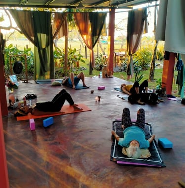 Yoga en Las Lajas, Chiriquí, Panamá