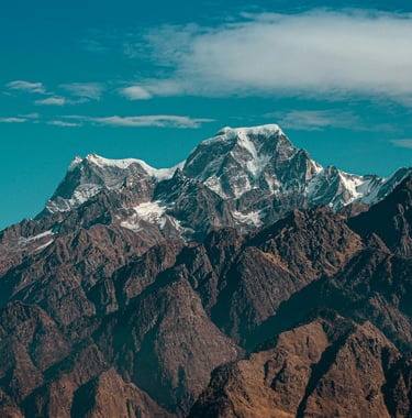 Stunning views at Auli Laga, Joshimath, Uttarakhand. Uttarakhand Travel.