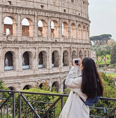 Agustina Flores tomando una foto