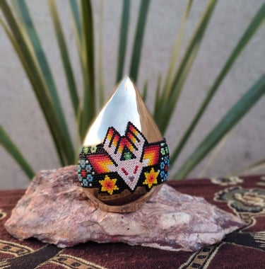 servilletero en pewter y arte huichol