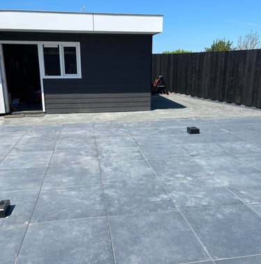 Een tuin aangelegd door Betsema Bestrating