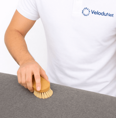 alt="nettoyage canapé à paris"