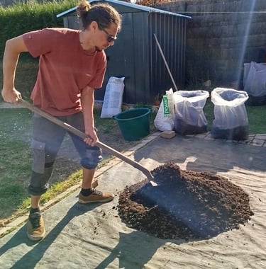 Préparation de substrat organique pour culture indoor de fleurs CBD