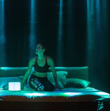 Spectacle futuriste - ALGORITHME - Cie les 7 Fromentins - Crédit photo Pedro LOMBARDI -6- ARTEPHILE Avignon OFF 2026