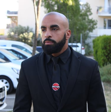 agent de sécurité en costume