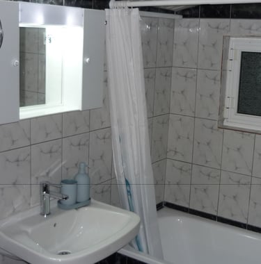 Bathroom toilet nakous house relax at bathtub with hot water