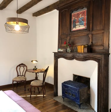 Bed & Breakfast, Room, Plazac, Perigord, Dordogne, France.