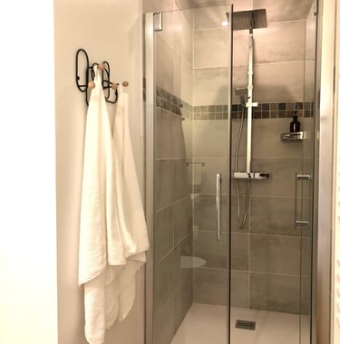 Douche, Plazac,Périgord, Dordogne, France.