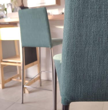 Refection chaises haute cuisine Kosy Atelier Tapissier tissu Flynn Jab