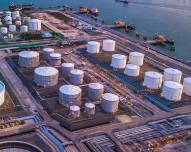 a large tanks for petroleum ( En 590 ) 