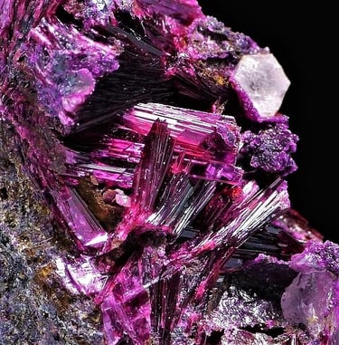 Erythrite
