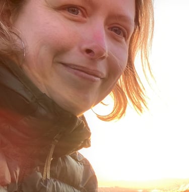 Pascaline MICHAUD-OLIVE, coach en ikigaï, praticienne en thetahealing, hypnose, sophrologie