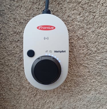 Borne de recharge solaire Fronius Wattpilot installée à Digne-les-Bains