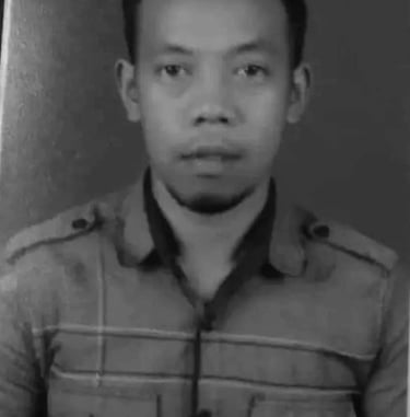 Asep Bejo (owner dayanapool) pendiri dayanapool ahli instalasi, kontruksi, perawatan kolam renang.