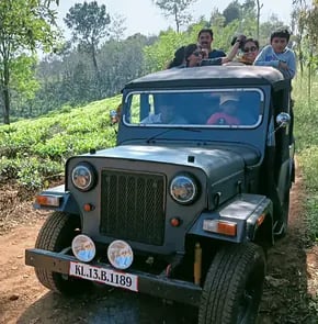 4x4 Jeep offroad fun drive