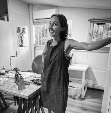 Photo d'océane Chotard dans son atelier
