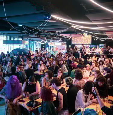 Photo du public lors d'une viewing party à Lille