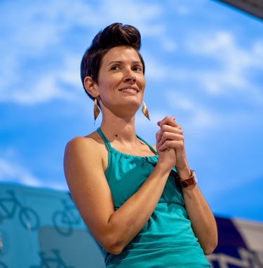 White woman clapping