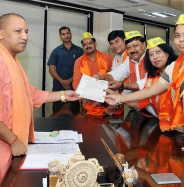 natwar goyal with chief minister Yogi