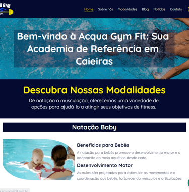 uma página de site com a foto de uma mulher nadando