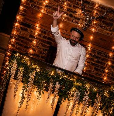 Warwickshire wedding DJ dancefloor party