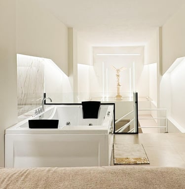 Upper floor - Bedroom with King bed with orthopaedic mattress, black out curtains and double seated 
