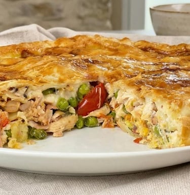 Chicken and vegetable puff pastry pie