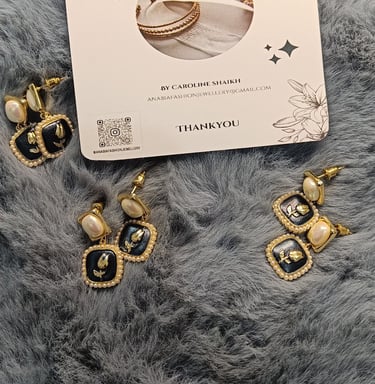 e pairs of a picture of a set of threearrings and a ring