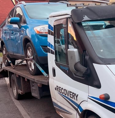 alt="Mobile diagnostics service scanning vehicle in Droitwich"