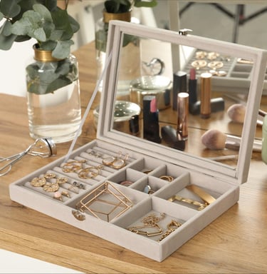 separate-different-pieces