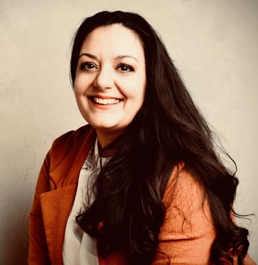 Carmela Martello Transpersonale & Traumasensible Kunsttherapeutin | Schwangerschaftsbegleiterin | Kinderwunsch-Coach