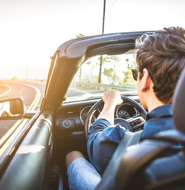 Expat driving in Spain with comprehensive car insurance coverage from Allianz Murcia