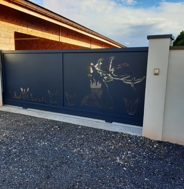 Portail aluminium dessin sur mesure