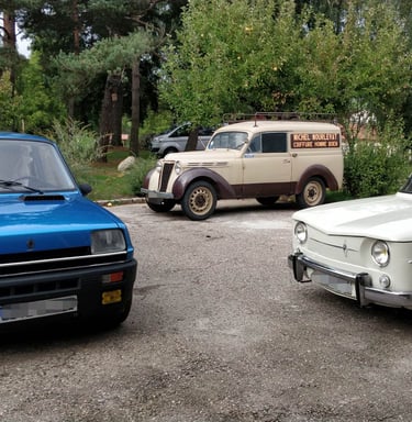 R5 Alpine R8 Juvaquatre