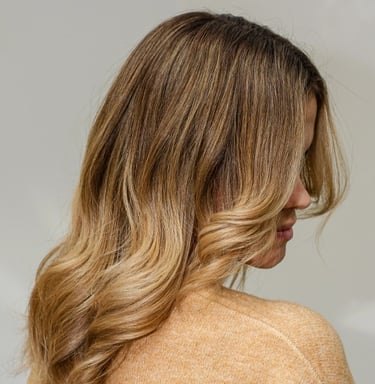“This is Glow Blending ✨”#schwartkopfprofessional #hairstylist #blondeme ##GlowBlending #GlowTrend #