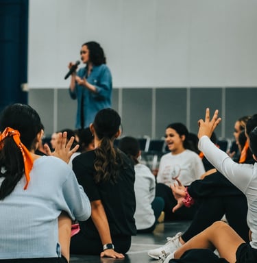 Rachel Leigh Caldwell leading a workshop