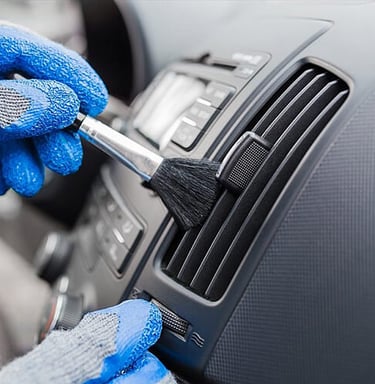 Porsche AC Vents Cleaning