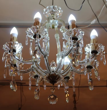 Chandeliers lights lamps
