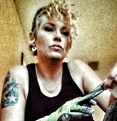 Lauren Janzen Interior Painter and Handy-Gal Profile Picture