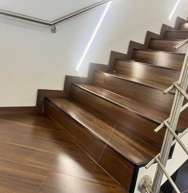 escalier couvert de parquet