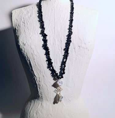 capri-necklace-baroque-pearls-and-onyx