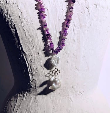 capri-necklace-baroque-pearls-and-ametyst