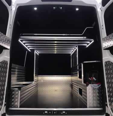 intérieur van lumière caissons habillage chromé