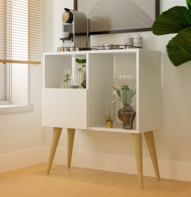 Aparador moderno branco com pés de madeira em ambiente minimalista decorado.