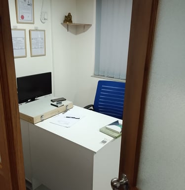 Eye doctor in Margao - Dr Chetan Sinai Assoldekar Eye Care Clinic Margao 