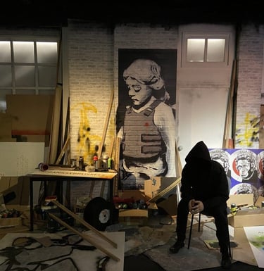 Representação estilizada de um espaço urbano usado por Banksy para criar arte de rua.
