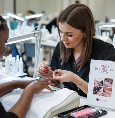 formation ongles prothsiste ongulaire beauté des mains