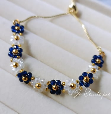 blue and white beaded bracelet