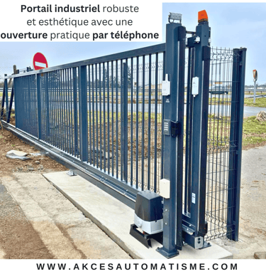 Portail industriel robuste et esthétique avec une ouverture pratique par téléphone
